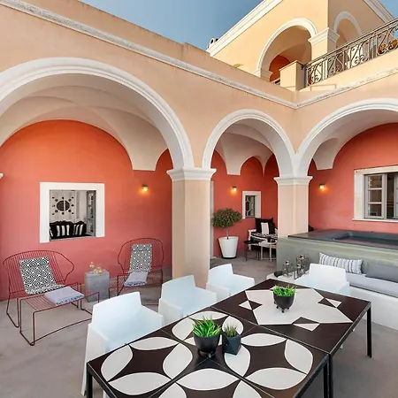 Coat Of Arms Mansion Villa Fira (Santorini)