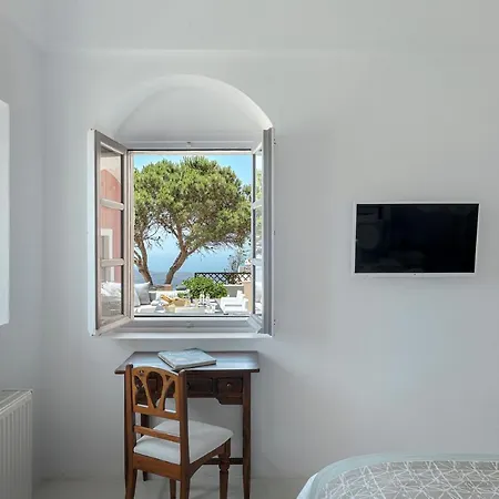 Villa Coat Of Arms Mansion Fira (Santorini)