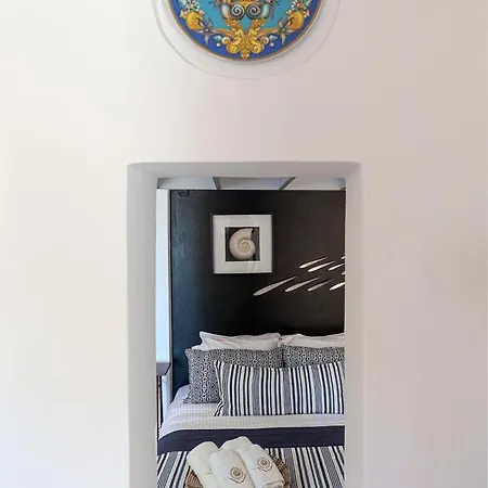 Coat Of Arms Mansion Φηρά